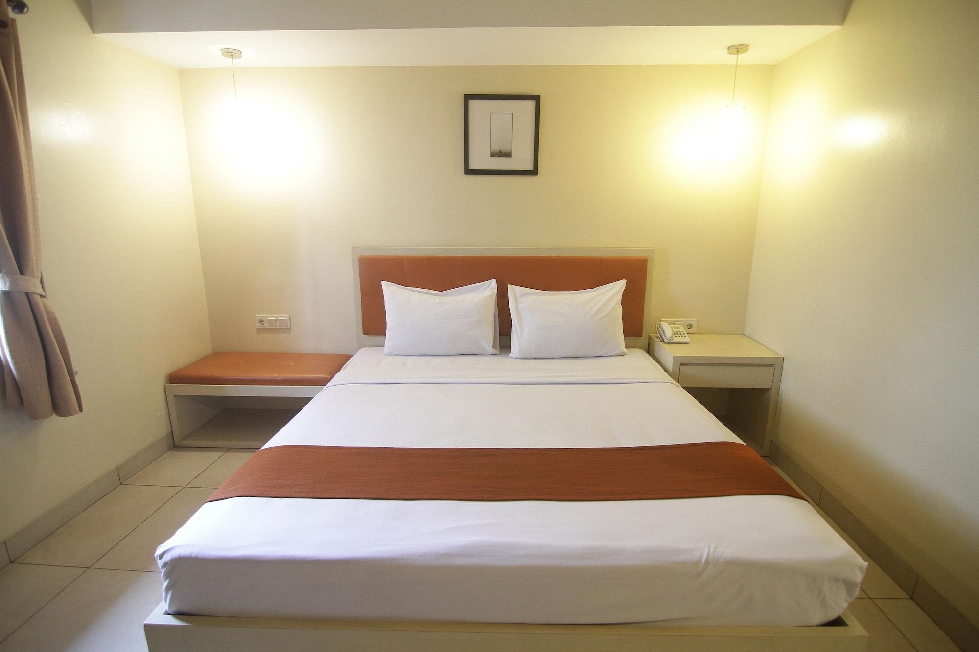 Rota International Hotel Джакарта Экстерьер фото