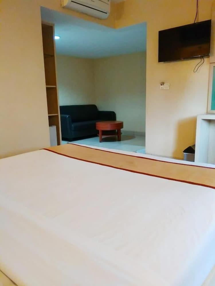 Rota International Hotel Джакарта Экстерьер фото