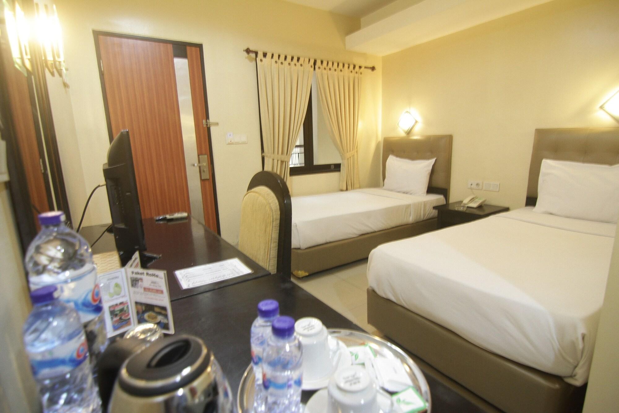 Rota International Hotel Джакарта Экстерьер фото