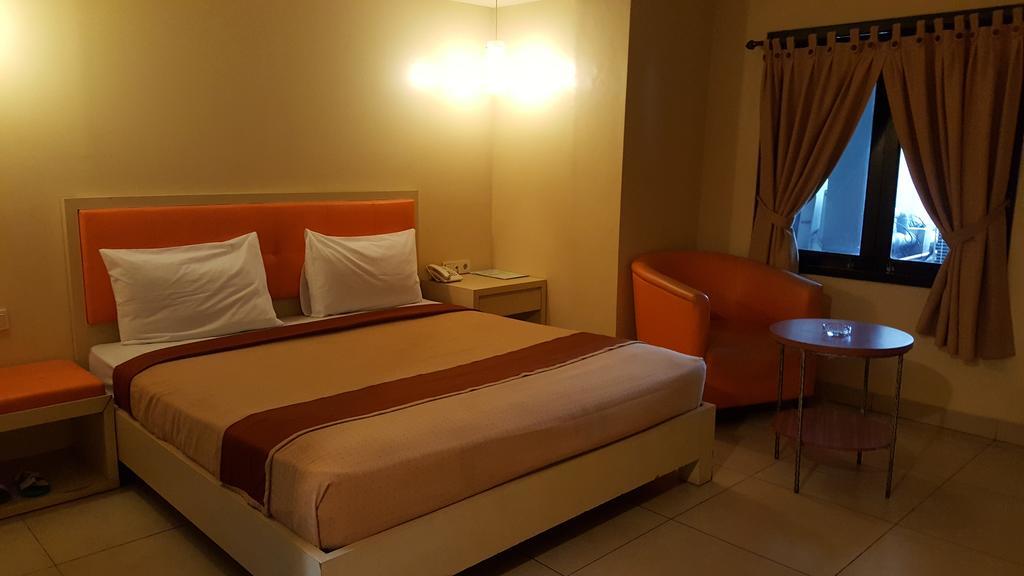 Rota International Hotel Джакарта Экстерьер фото