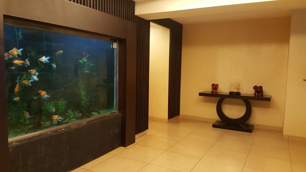 Rota International Hotel Джакарта Экстерьер фото