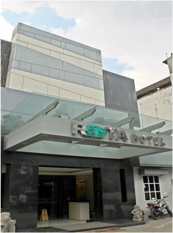 Rota International Hotel Джакарта Экстерьер фото