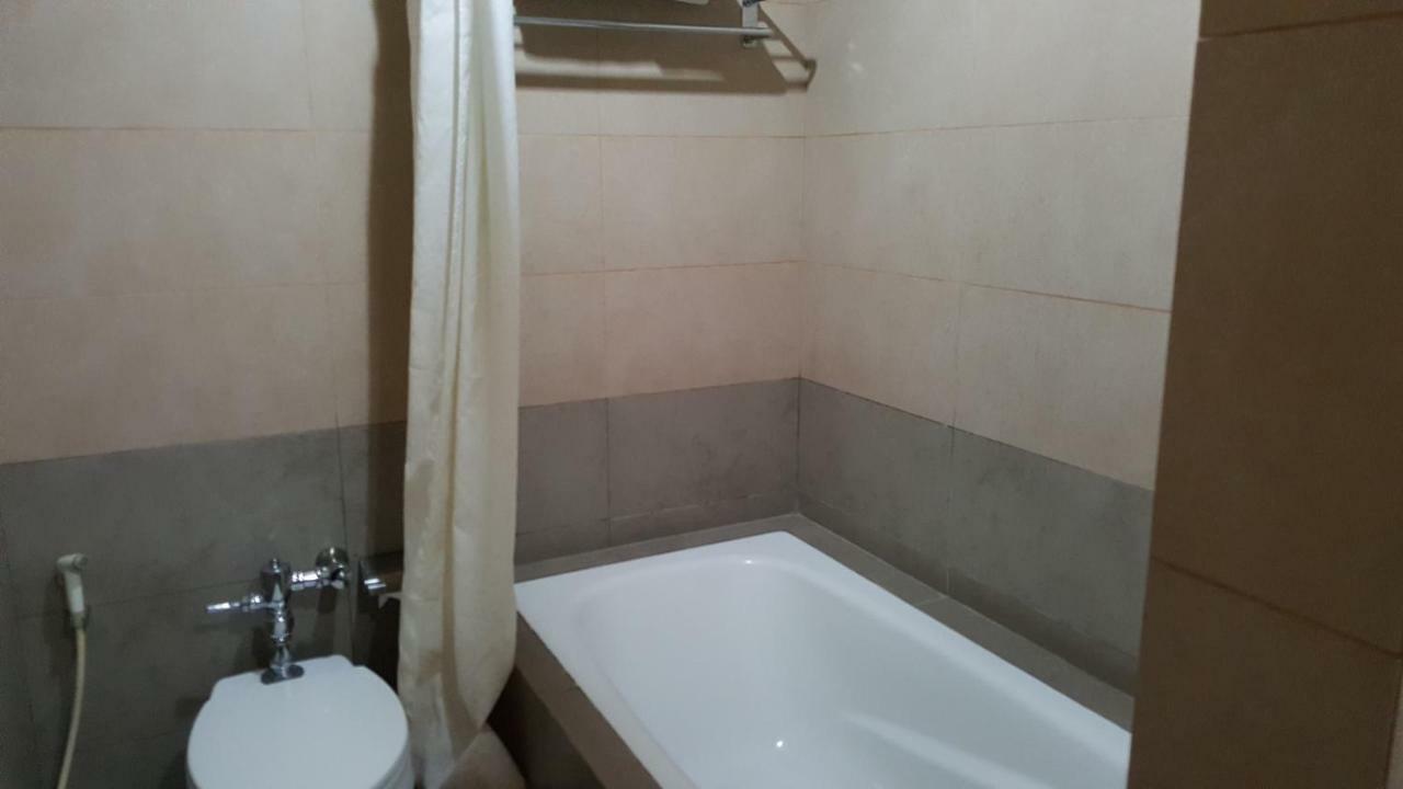Rota International Hotel Джакарта Экстерьер фото